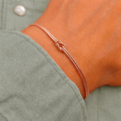 Goldarmband Knoten 18K Gold Unendlichkeit Achtknoten Schlangenarmband rund zart