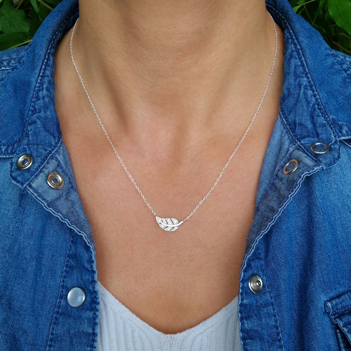 Halskette mit Blattanhänger 925 Silber mit Zirkonia Kristallen Layering
