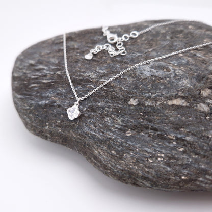 Halskette kleine Kristallblume 925 Silber Zirkonia Kristalltropfen