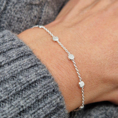 Armband flache Silberperlen 925 Silber strukturiert Muster