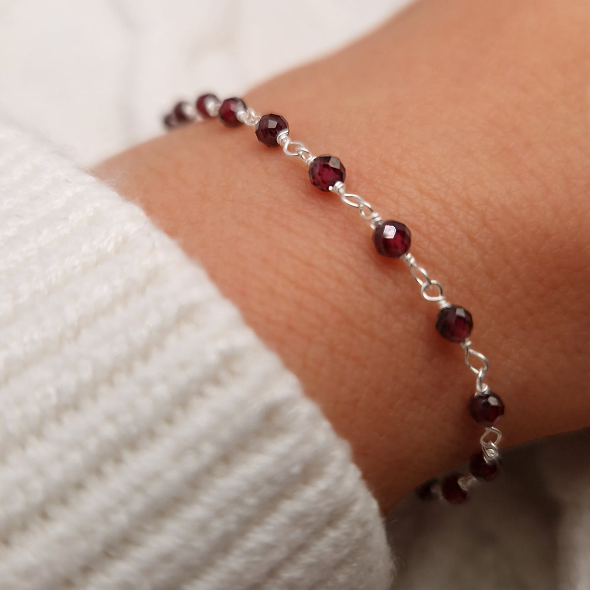 Armband Rhodolit 925 Silber Natursteinperlen facettiert rot bordeaux Edelstein
