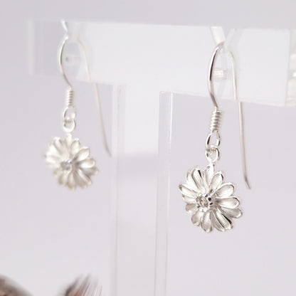 Ohrringe Margerite mit Zirkonia Kristall 925 Silber Blumen Hängeohrringe