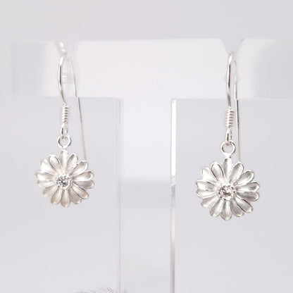 Ohrringe Margerite mit Zirkonia Kristall 925 Silber Blumen Hängeohrringe