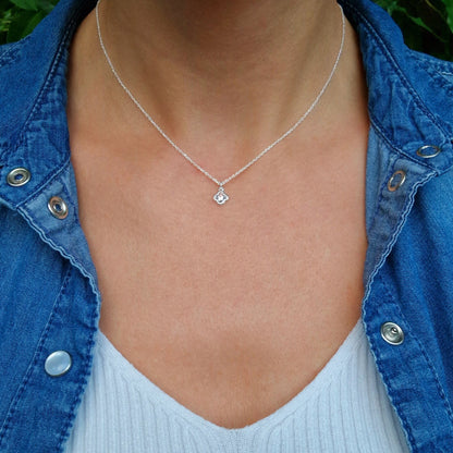 Halskette kleine Kristallblume 925 Silber Zirkonia Kristalltropfen