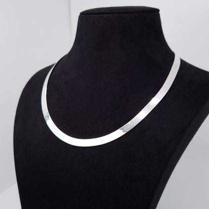 Flache 5,5 mm breite Herringbone Halskette aus massivem 925 Sterling Silber in der Länge  50 cm