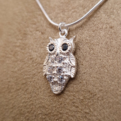 Halskette kleine Eule 925 Silber mit Zirkonia Kristallen