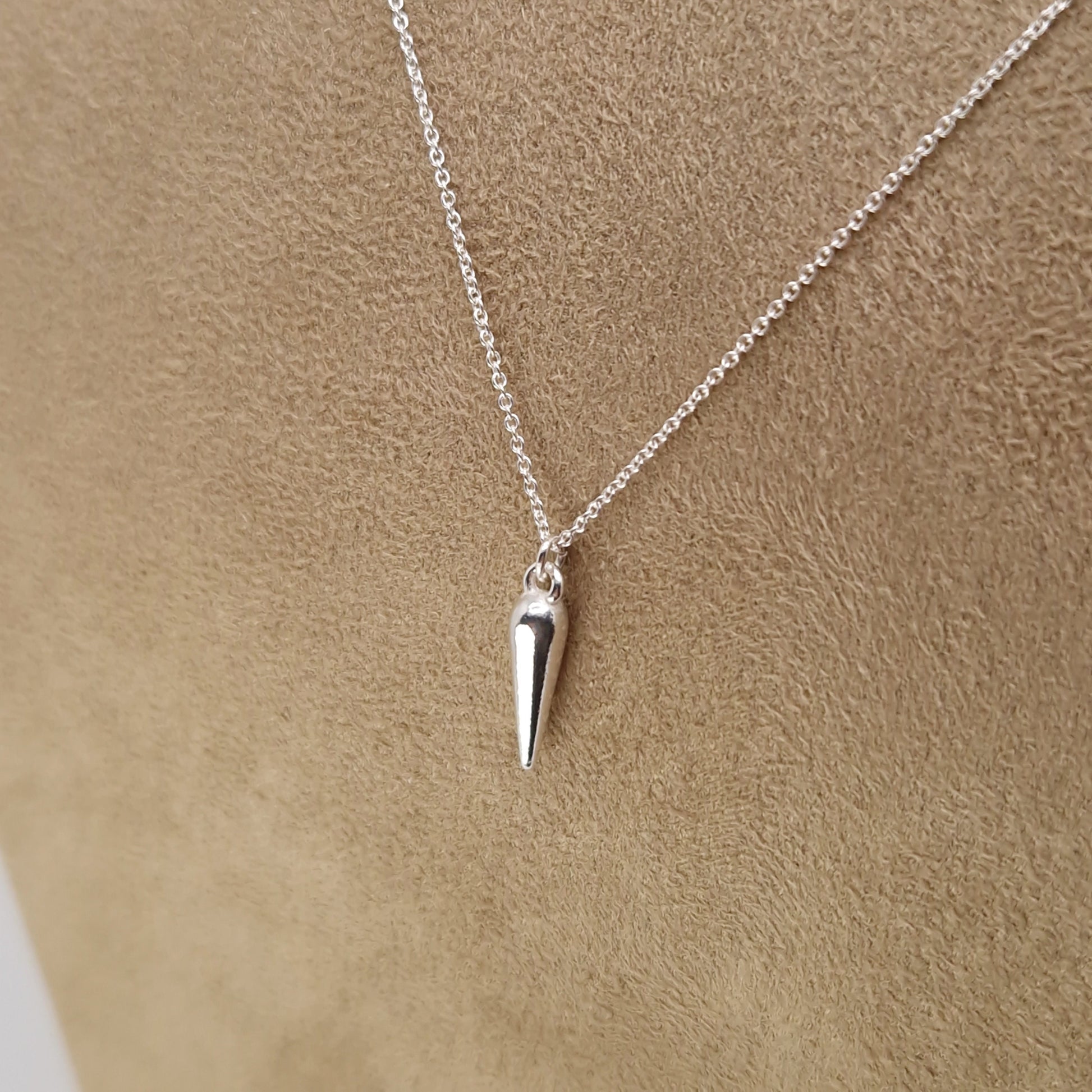 Halskette mit Spike Anhänger 925 Silber zarte Ankerkette