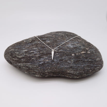 Halskette mit Spike Anhänger 925 Silber zarte Ankerkette