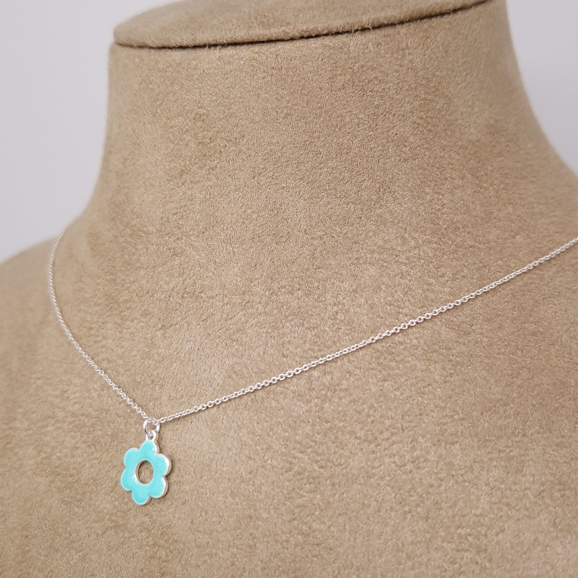 Halskette Emaille Blume 925 Silber, runde Blüte mit Loch, türkis