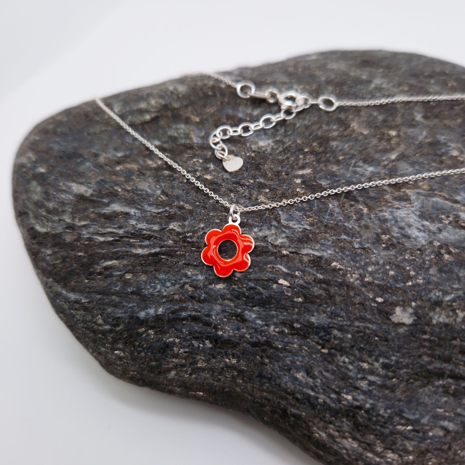 Halskette Emaille Blume 925 Silber runde Blüte mit Loch rot