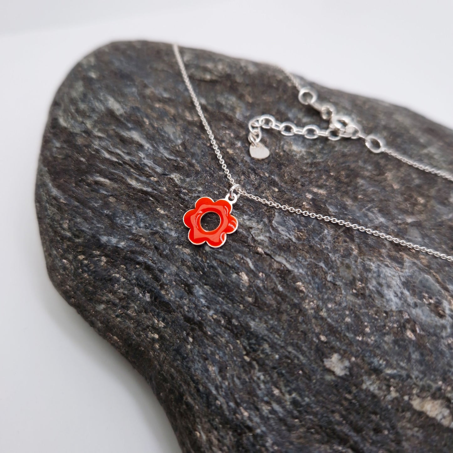 Halskette Emaille Blume 925 Silber runde Blüte mit Loch rot