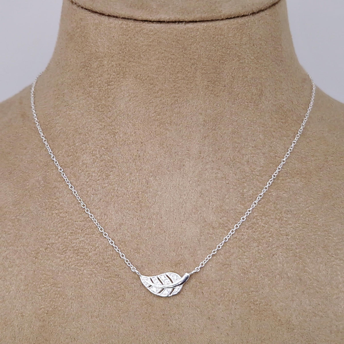 Halskette mit Blattanhänger 925 Silber mit Zirkonia Kristallen Layering