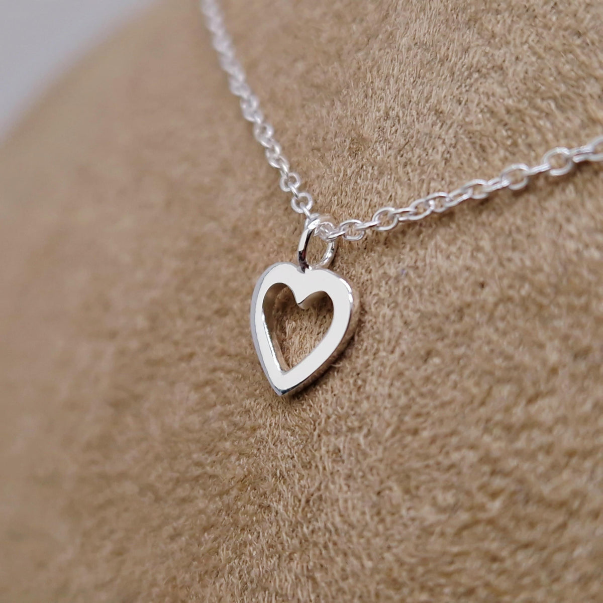 Halskette mit Herz hohl 925 Silber zarte Ankerkette Layering