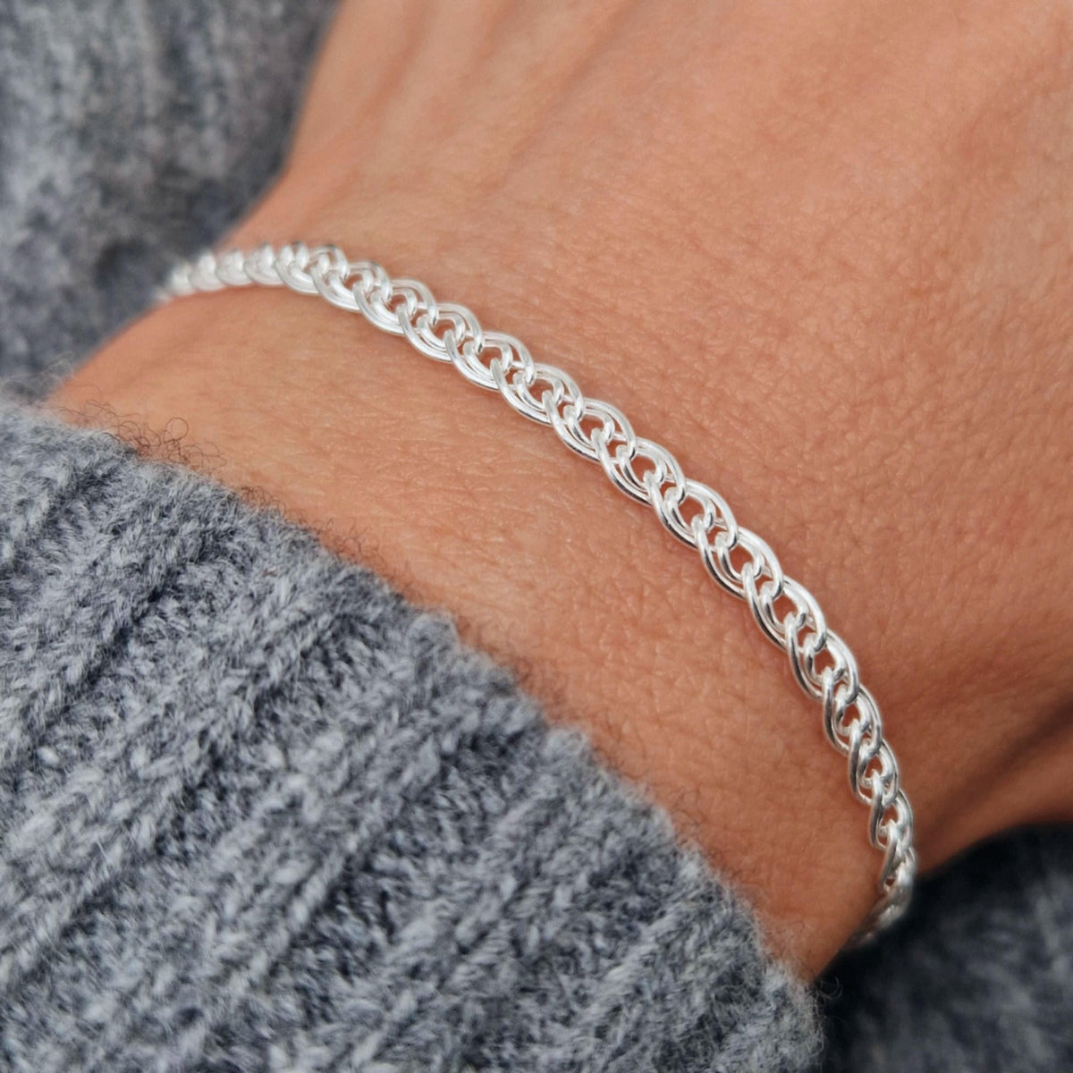 Breites gewebtes Silberamband aus massivem 925 Sterling Silber.