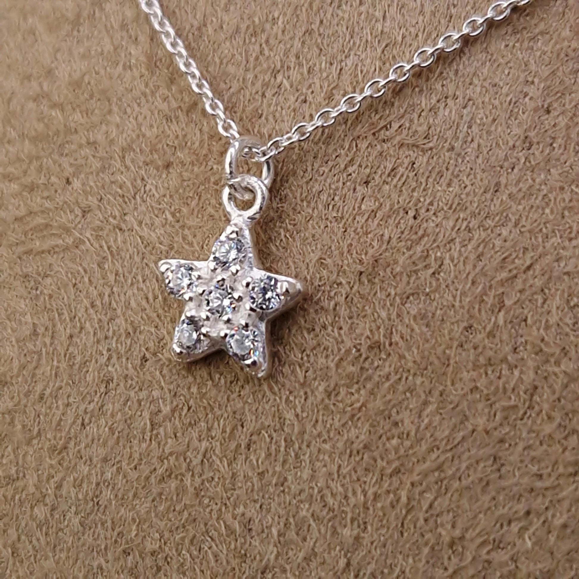 Halskette Mini Stern fünfzackig 925 Silber mit Zirkonia Kristallen