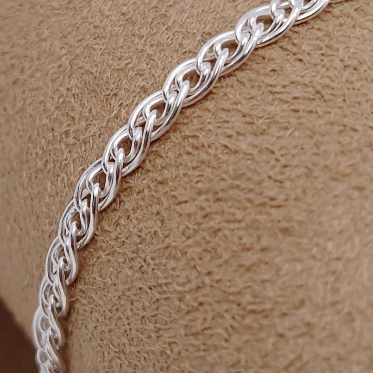 Breites gewebtes Silberamband aus massivem 925 Sterling Silber.