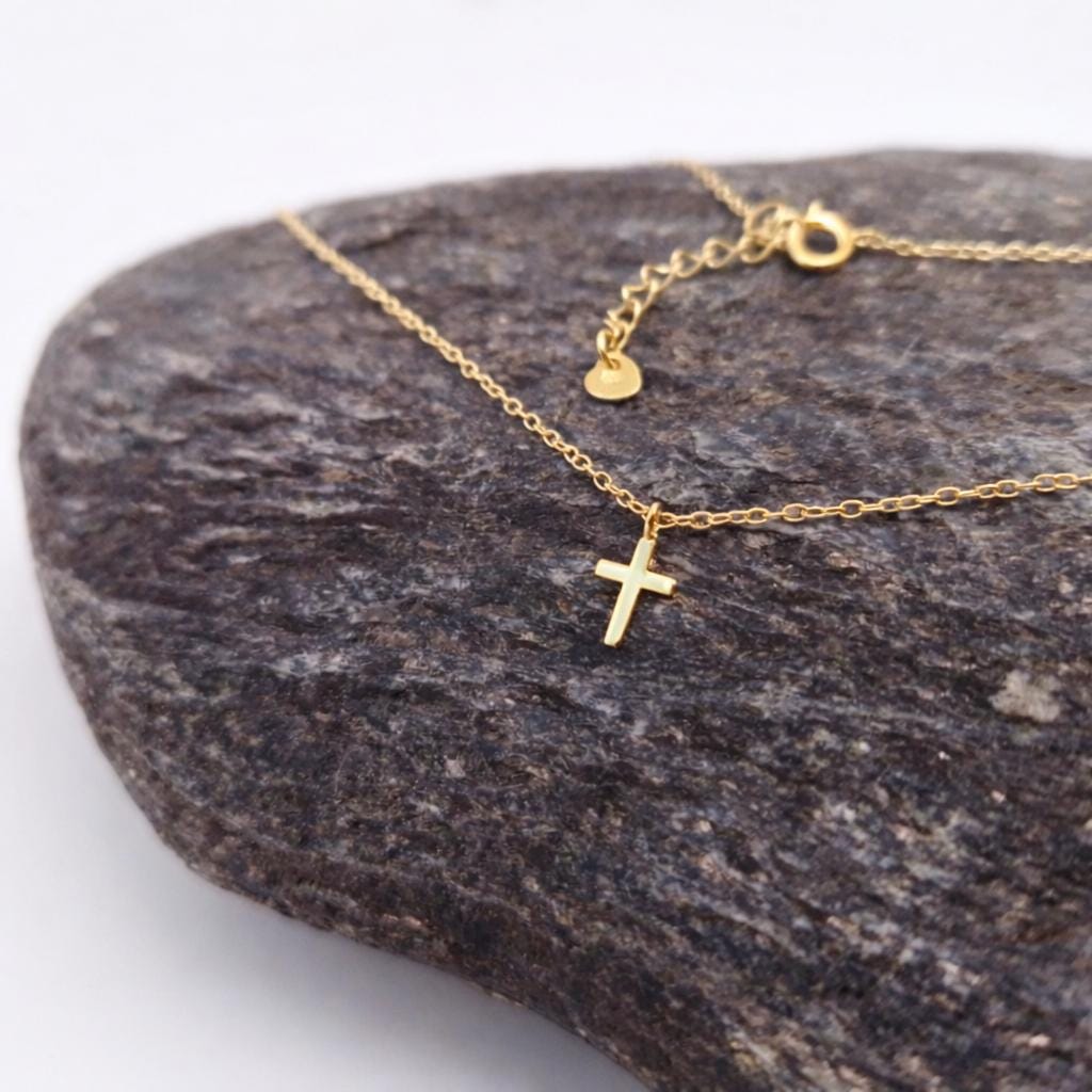 Halskette Mini-Kreuz 14K Gold sehr fein zart Layering