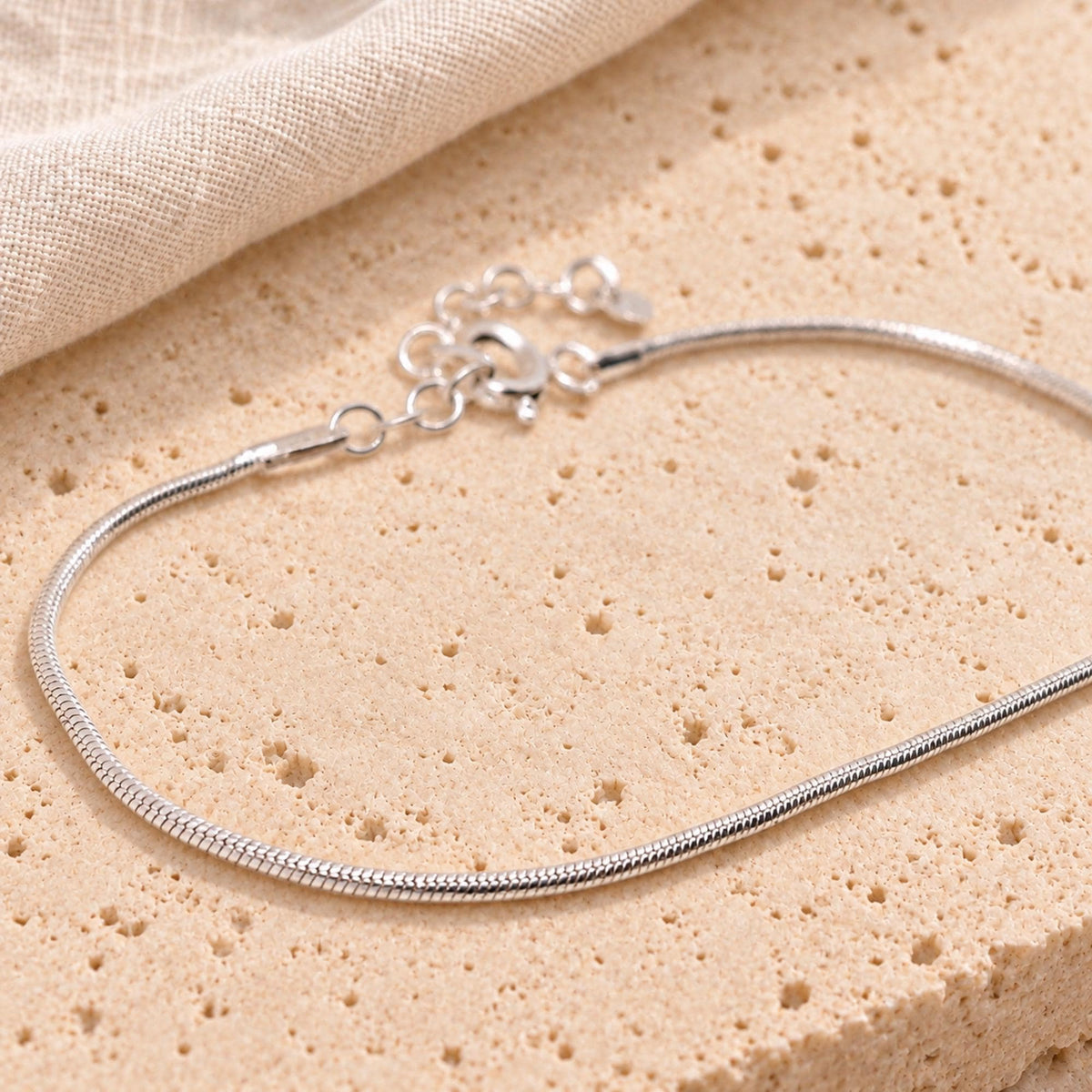 Schlangenarmband rund schmal 925 Silber zart filigran fein